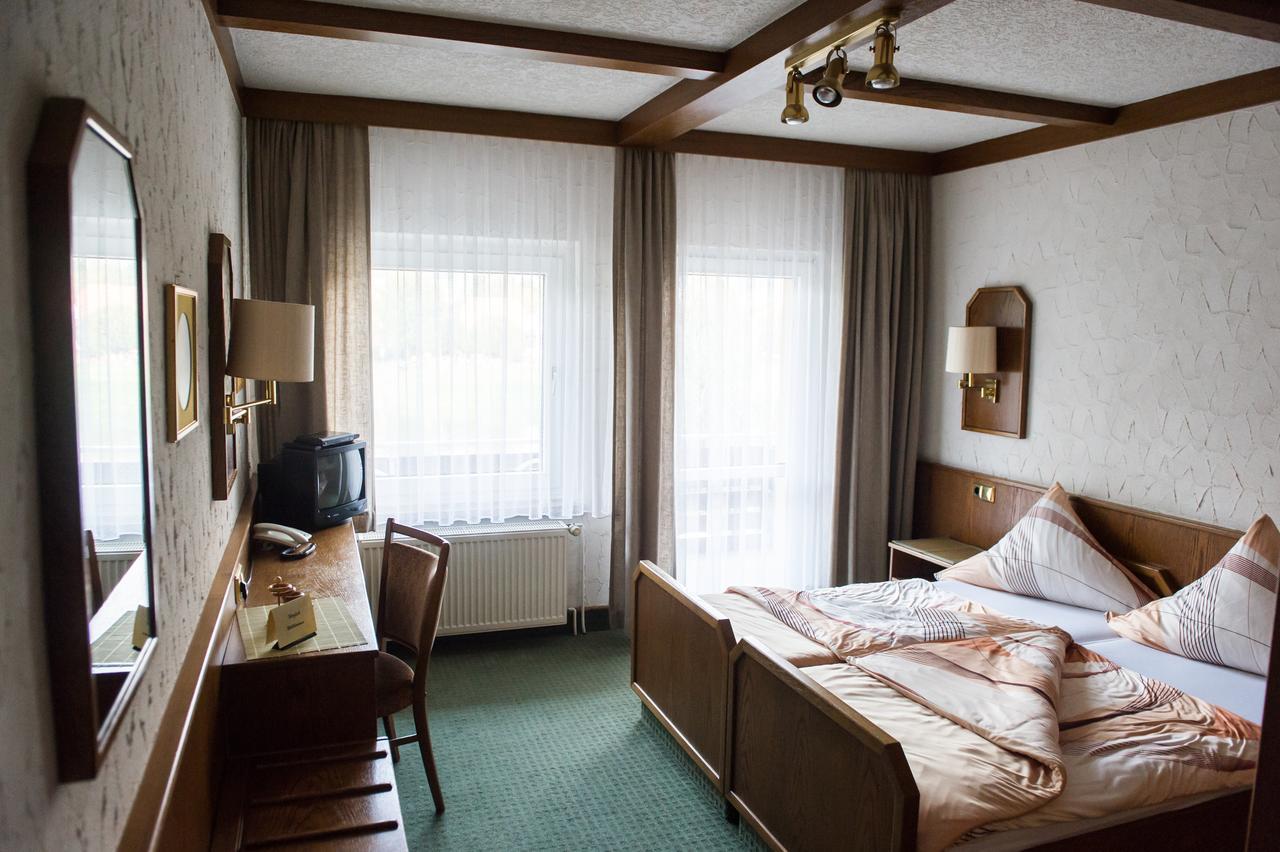 Weigands Hotel Peter Reinhardshagen Phòng bức ảnh